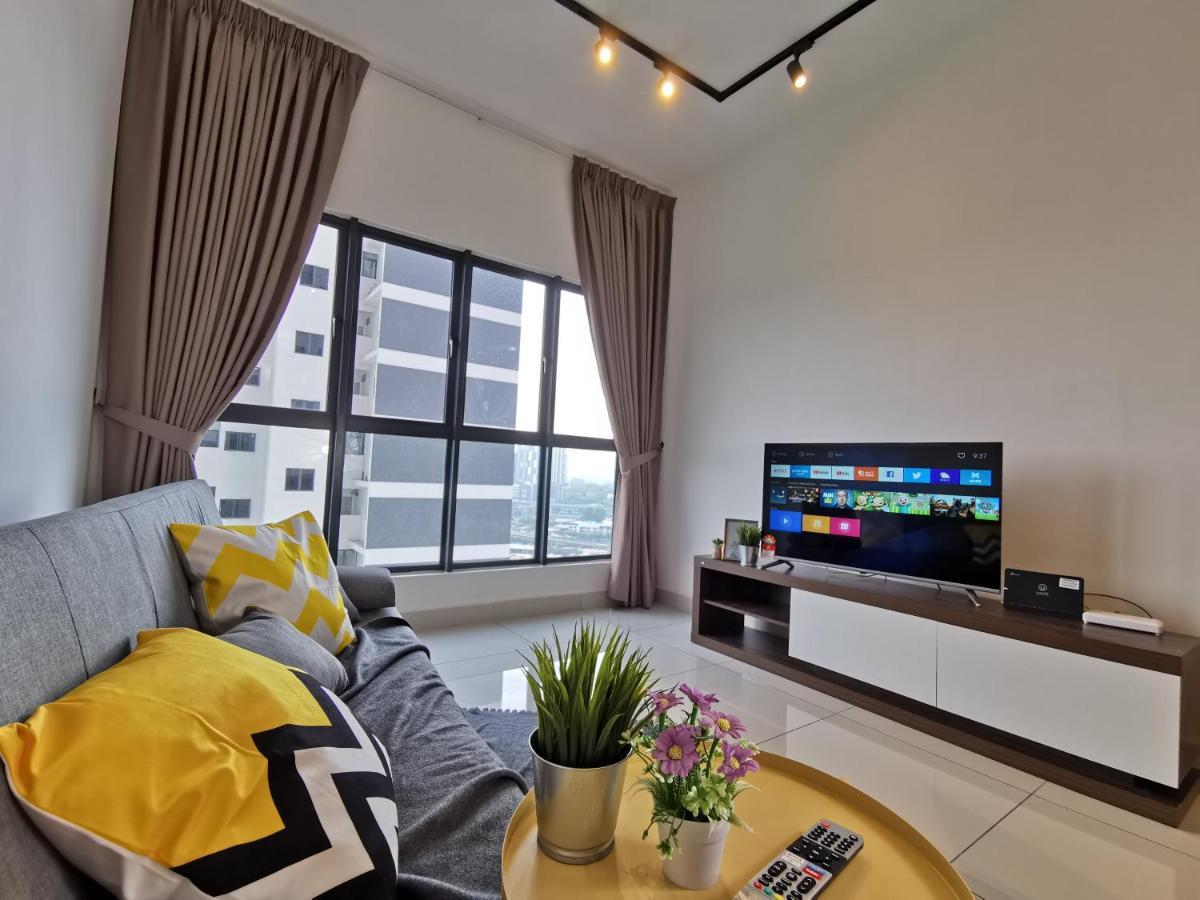 1 Traders Garden 1Br Pool View With Hispeed Internet Netflix Leilighet Cheras Eksteriør bilde