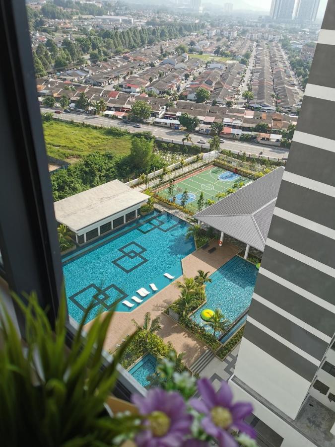 1 Traders Garden 1Br Pool View With Hispeed Internet Netflix Leilighet Cheras Eksteriør bilde