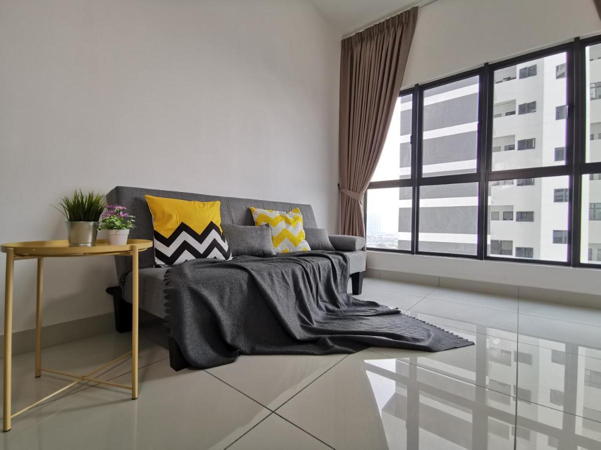 1 Traders Garden 1Br Pool View With Hispeed Internet Netflix Leilighet Cheras Eksteriør bilde